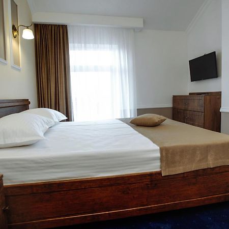 Astoria Hotel Kisinyov Kültér fotó