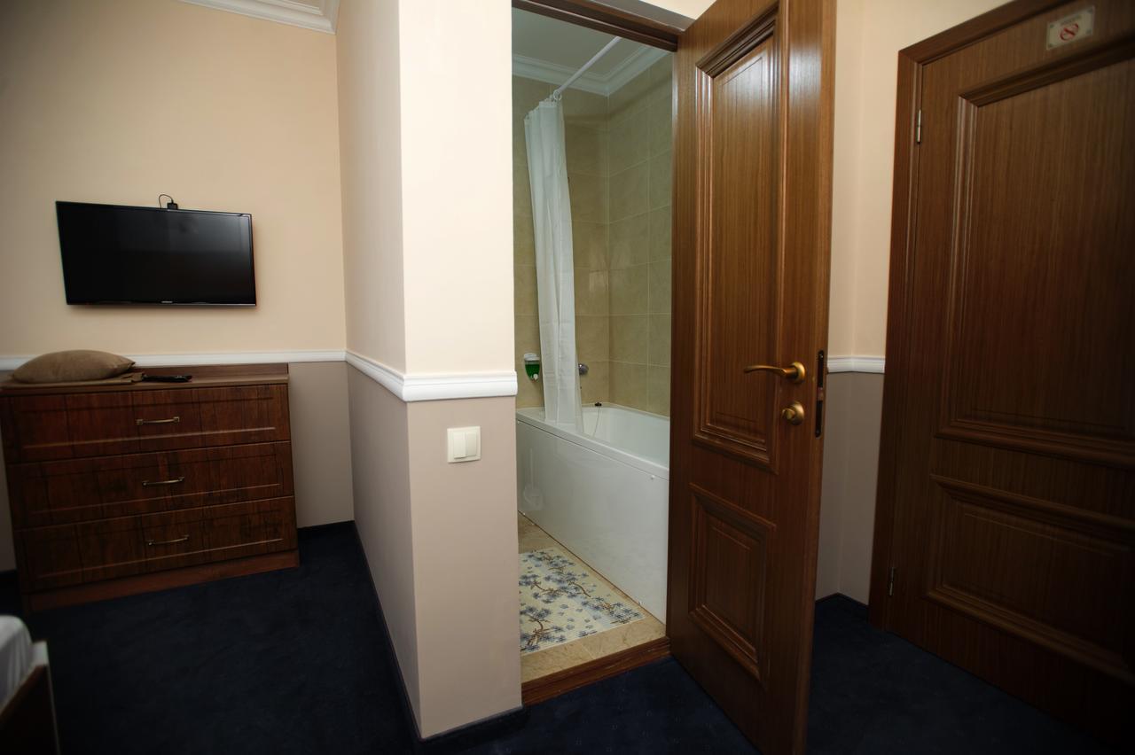 Astoria Hotel Kisinyov Kültér fotó